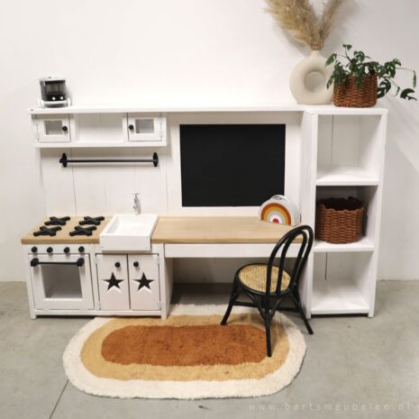 kinderbureau_speeltafel_ninke_luxe