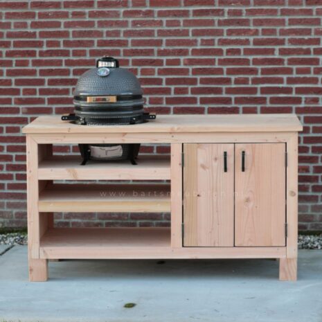 Douglas buitenkeuken Newton Vooraanzicht Douglas houten buitenkeuken Newton op houten poten