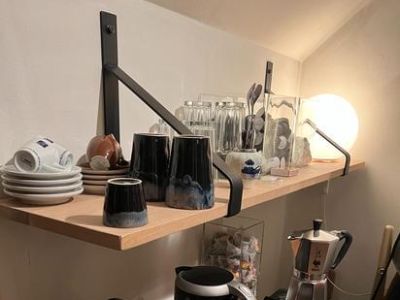 industriele wandplank in de keuken