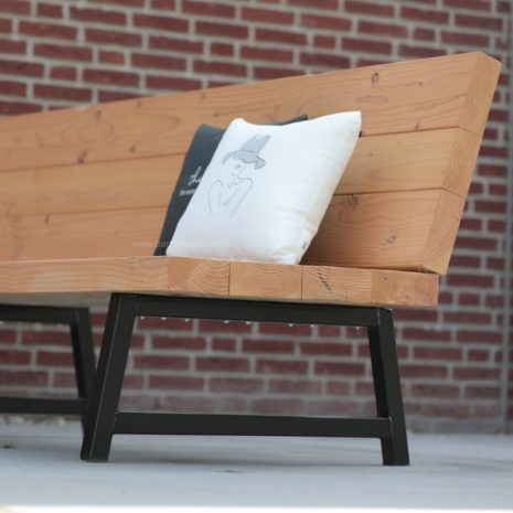 detailfoto hoekbank douglas stalen frame roosendaal