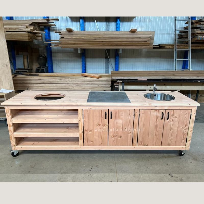 maatwerk douglas buitenkeuken voor compact kamado met tegel en spoelbak met kraan maatwerk douglas buitenkeuken voor compact kamado met tegel en spoelbak met kraan