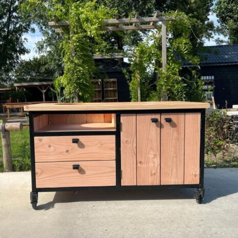 Douglas buitenkeuken industrieel Amsterdam voor compact kamado