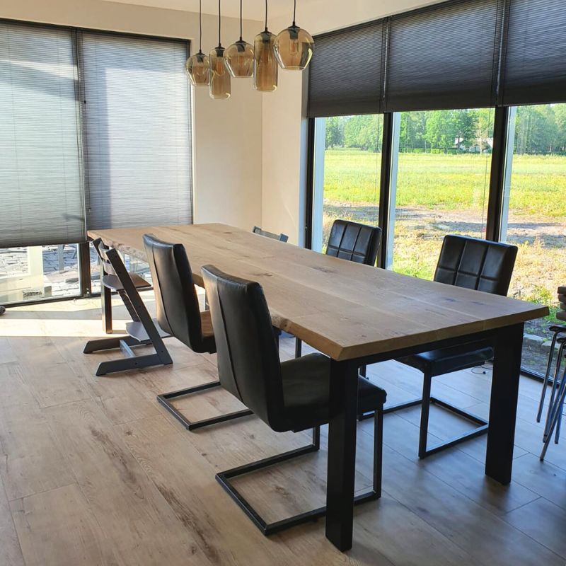 eiken boomstamtafel nate - sfeerfoto