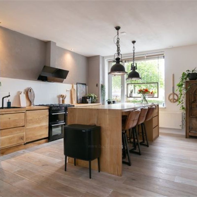 halfhoge bartafel eikenhout op maat halfhoge bartafel eikenhout op maat