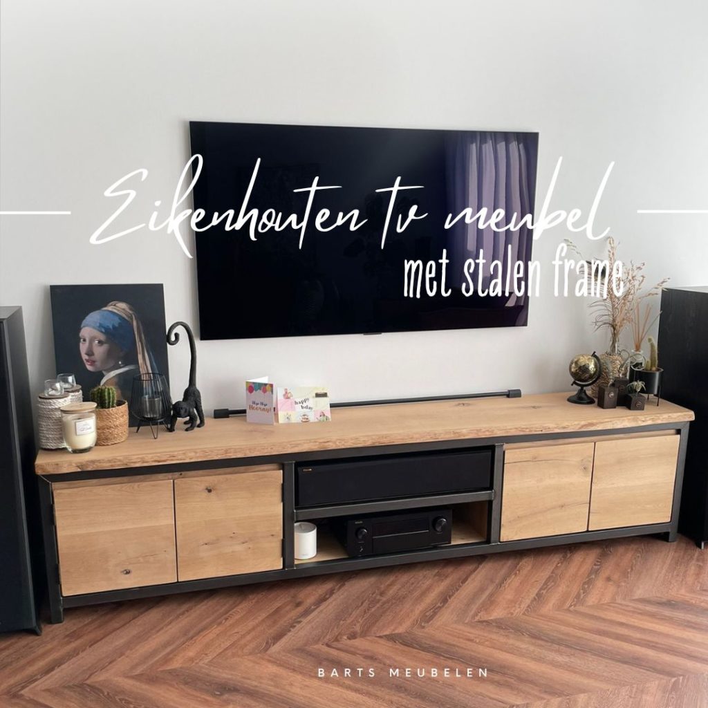 tekst afbeelding-eikenhouten tv meubel met stalen frame