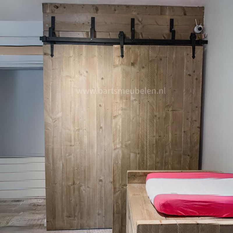 dubbele schuifdeur van steigerhout dubbele schuifdeur van steigerhout