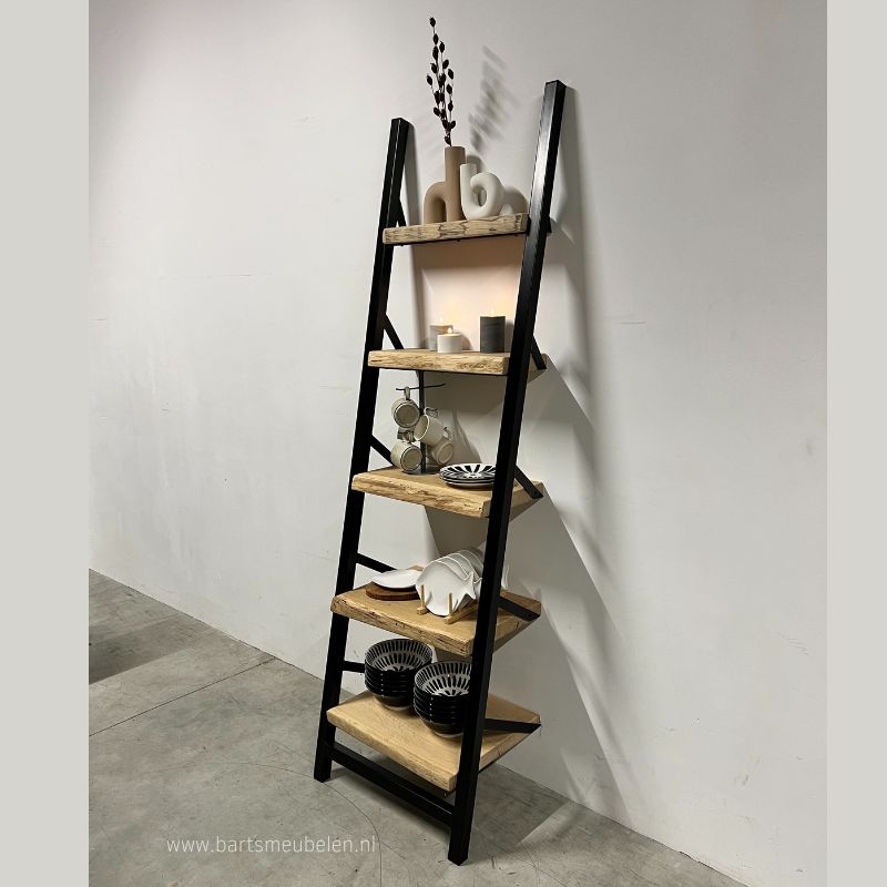 industriele wandladder met boomstamplanken in alle afmetingen industriele wandladder met boomstamplanken in alle afmetingen