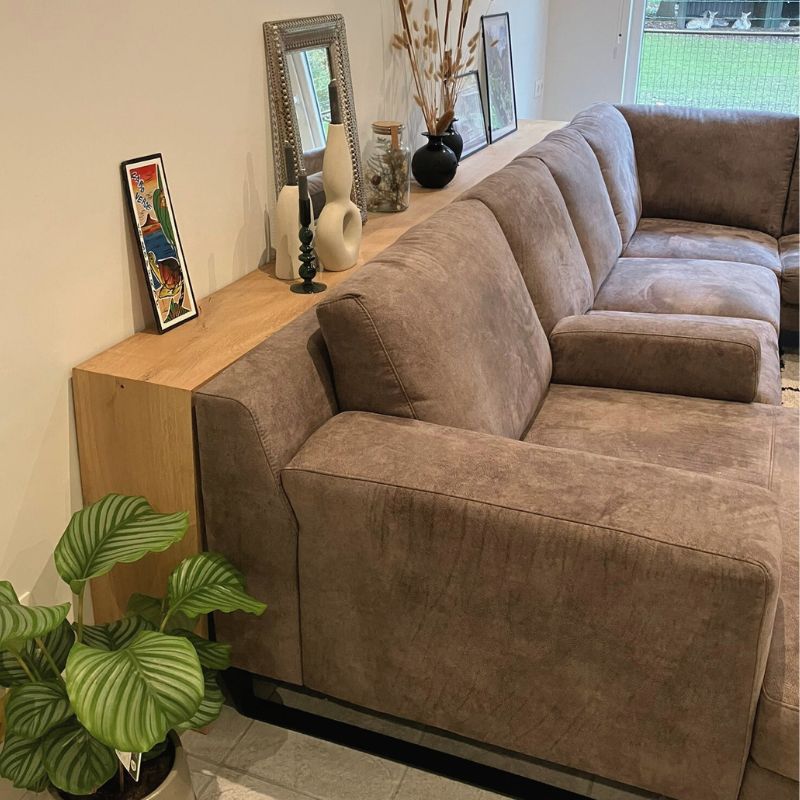 eiken sidetable achter bank - op maat gemaakt