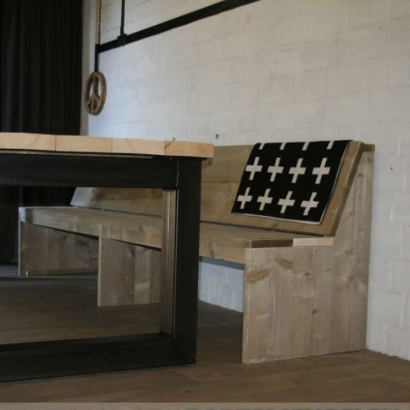 Bank voor tegen de muur van steigerhout Bank voor tegen de muur van steigerhout