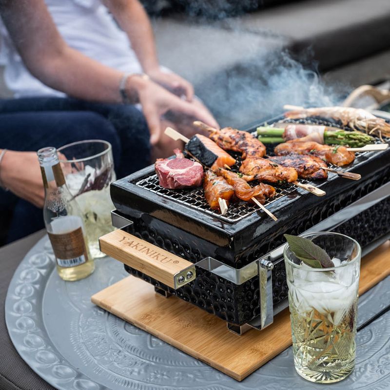 yakiniku shichirin voor tafelbarbecuen in de tuin