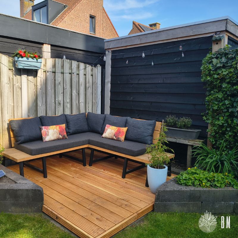 tuinset sfeervol en stoer van hout en staal