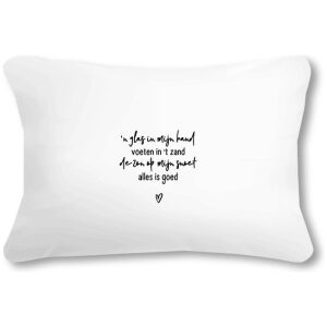 Zoedt - Wit buitenkussen – gedicht ‘Een glas in mijn hand, voeten in ’t zand…’ – 50x30 cm