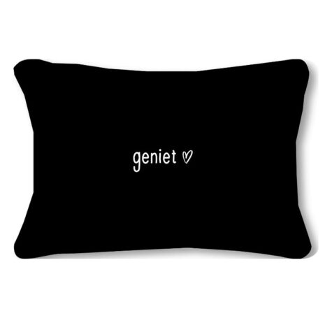 Zwart buitenkussen met tekst ‘Geniet’ – 60x40 cm zoedt