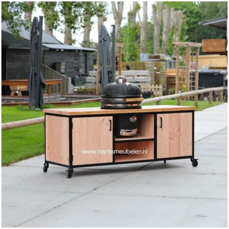 buitenkeuken-industrieel-met-douglas hout