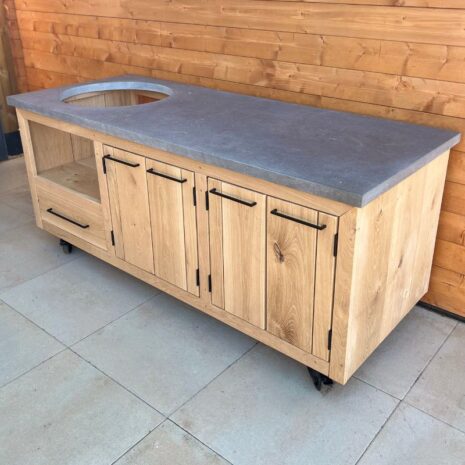 eikenhout buitenkeuken keramisch blad betongrijs luxe buitenkeuken van eikenhout met keramisch blad